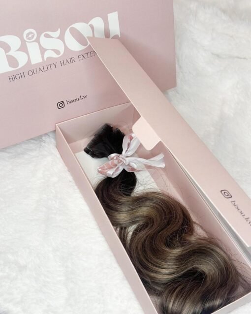 Hair extensions - Universal with dark roots